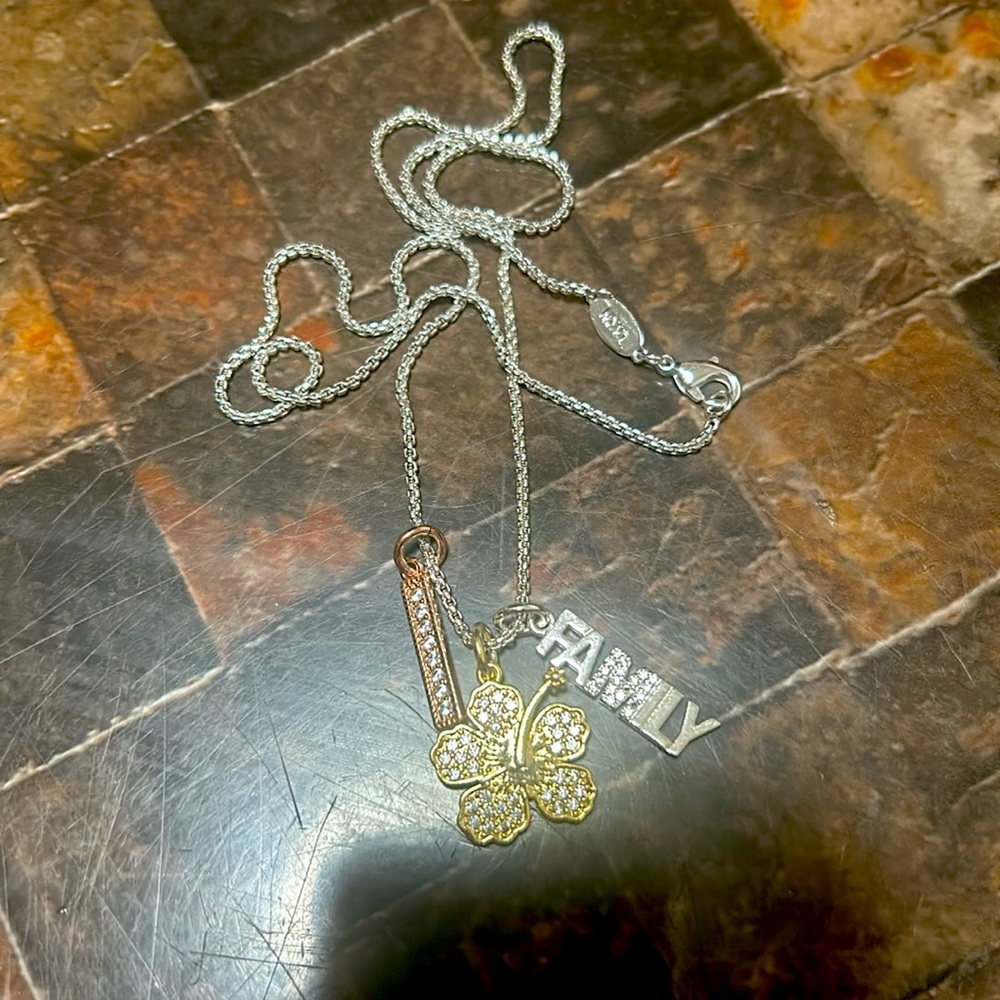 Disney neckless - Picture 2 of 2
